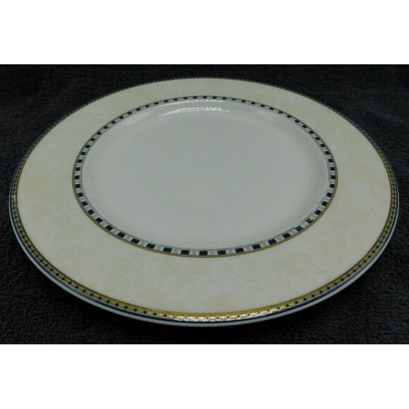 Mikasa Bone China Pavillion Y1102 Dinner Plate 10 3/4" Beige Trim Elegant Design - Picture 1 of 5